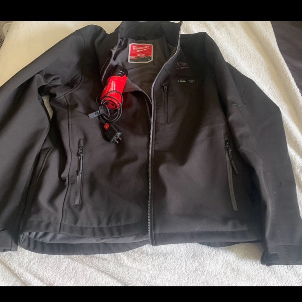 Milwaukee heated jacket